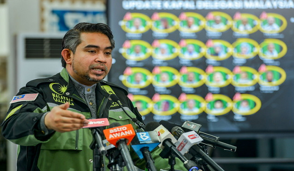 Datuk Dr Sani Araby Abdul Alim Araby bercakap pada sidang media di Pusat Gerakan Sumud Nusantara (SNCC)  / BERNAMA